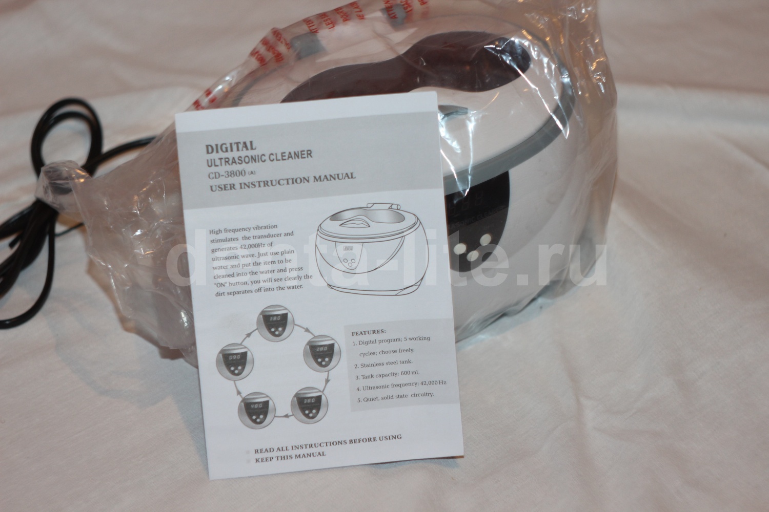 Распакованная ультразвуковая ванна в пакете с руководством Ultrasonic cleaner 3800A 